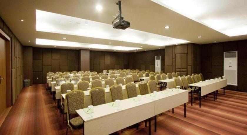 Aswin Hotel And Spa ماكاسار المظهر الخارجي الصورة